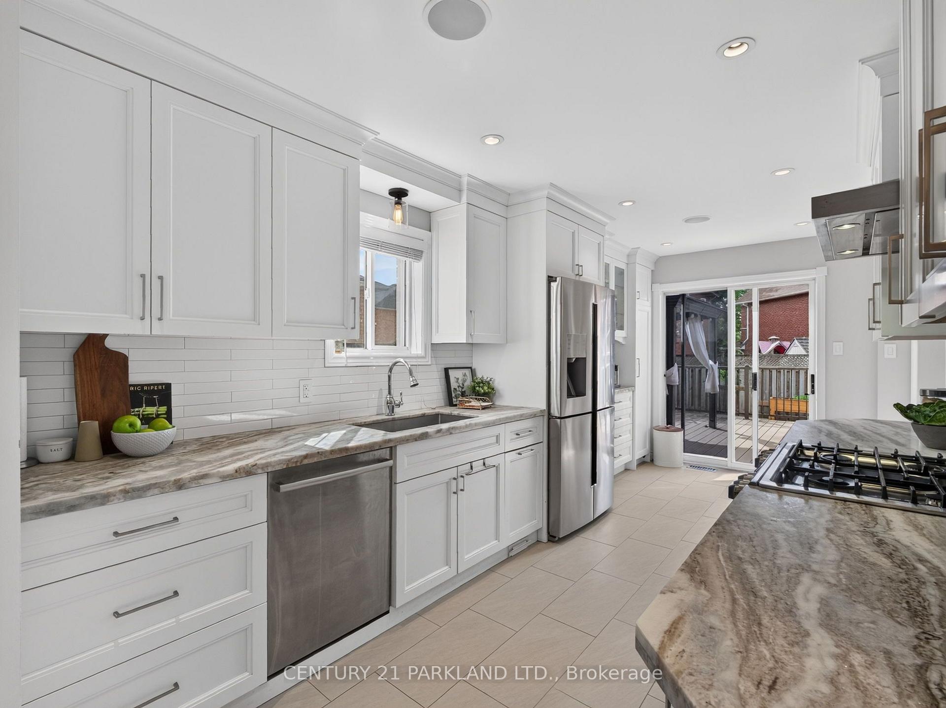 Photo 11 of 228 Rosemount Avenue, North York, Weston — HOMEH