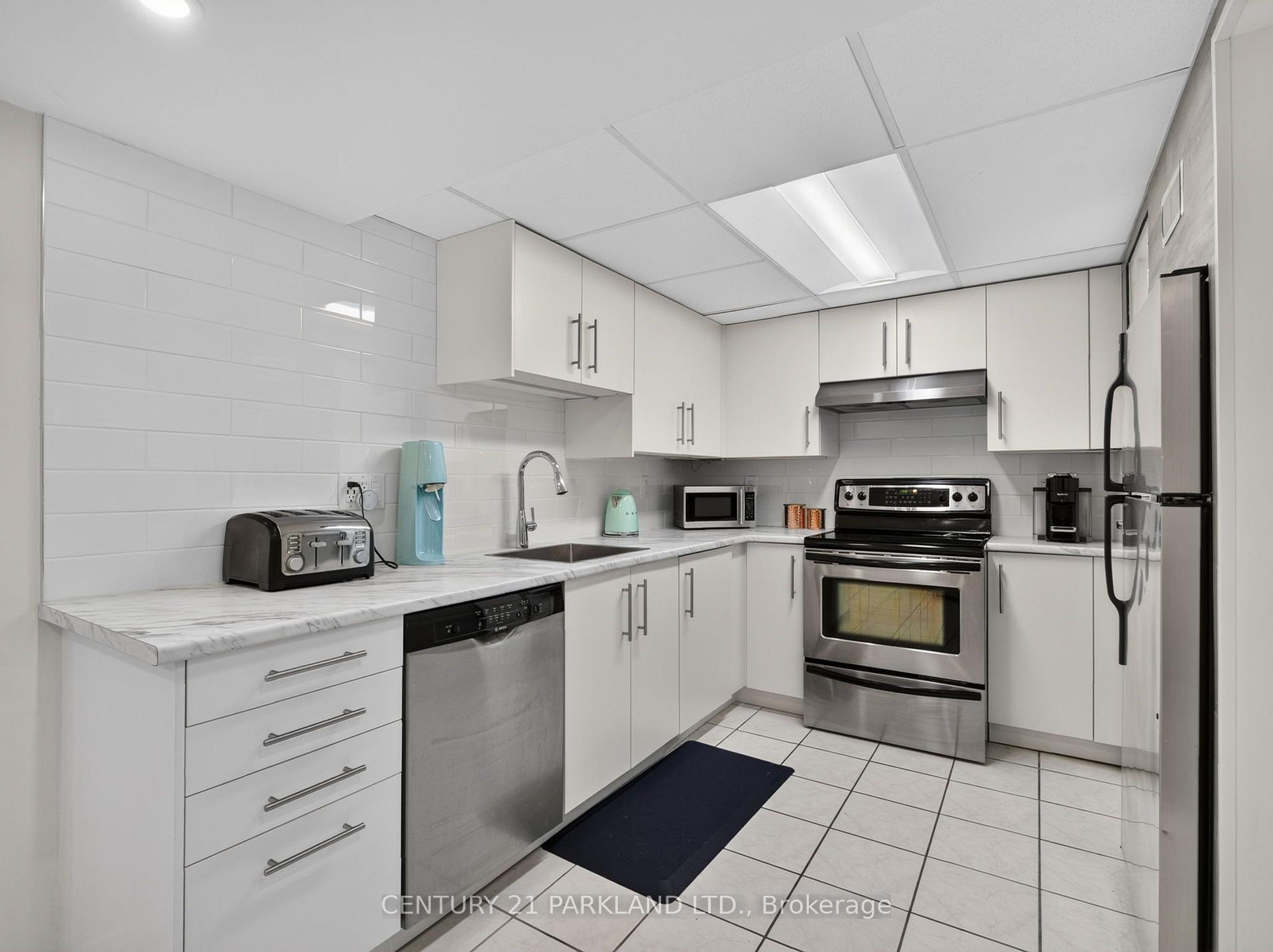 Photo 23 of 228 Rosemount Avenue, North York, Weston — HOMEH