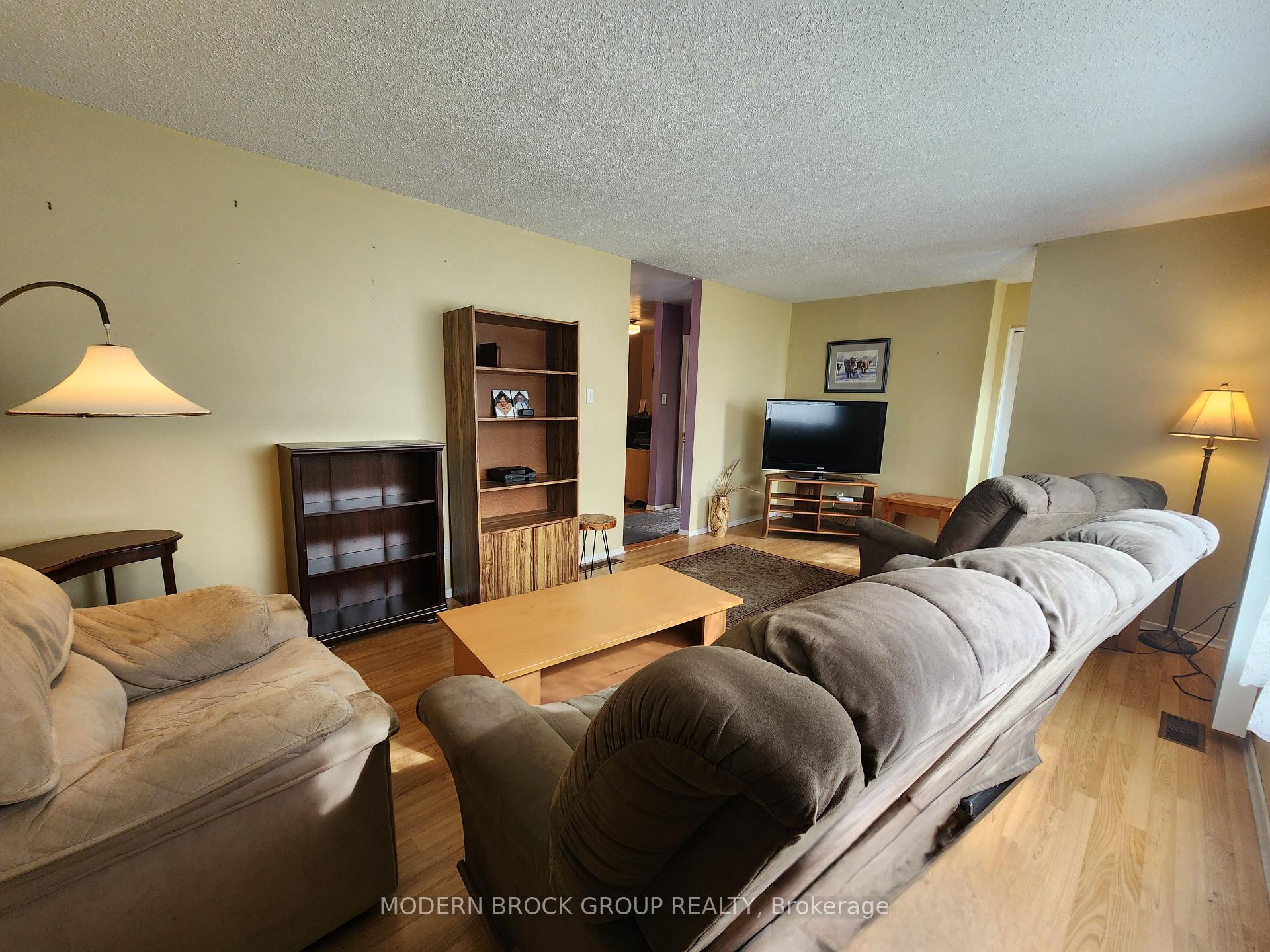 Photo 9 of 944 Mackenzie Road, Prescott, Prescott — HOMEH