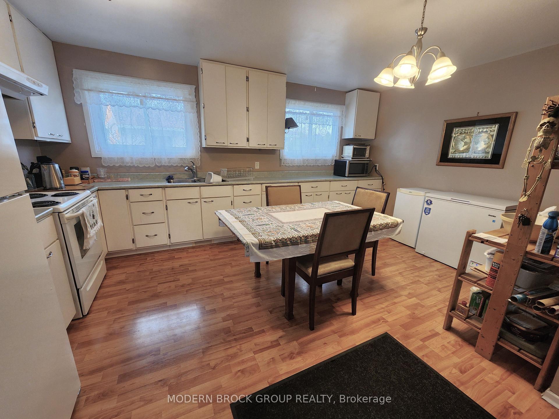 Photo 11 of 944 Mackenzie Road, Prescott, Prescott — HOMEH
