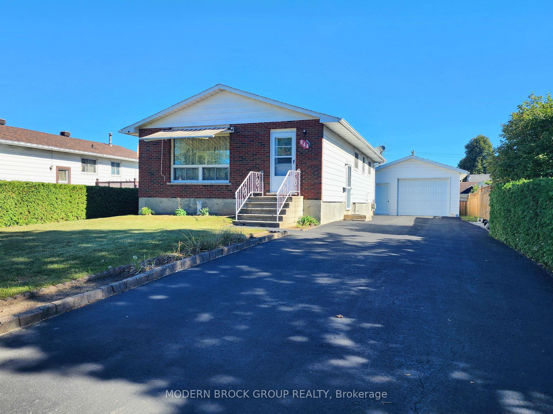 Photo of 944 Mackenzie Road