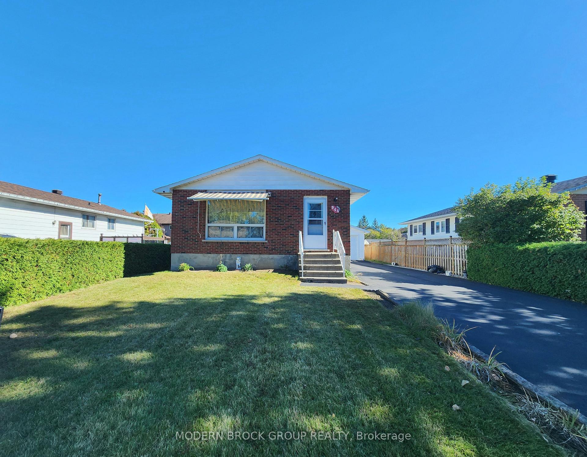 Photo 2 of 944 Mackenzie Road, Prescott, Prescott — HOMEH