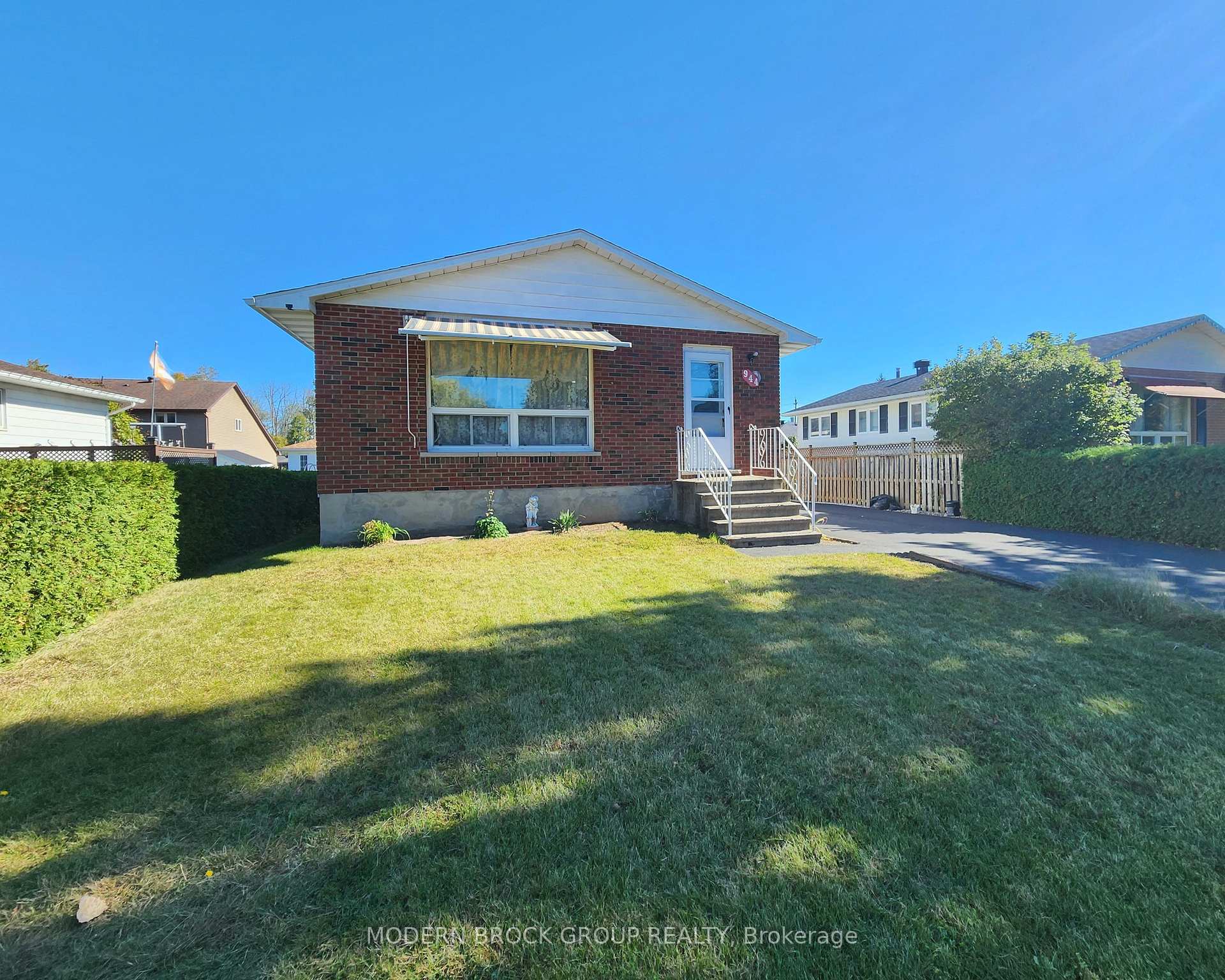 Photo 3 of 944 Mackenzie Road, Prescott, Prescott — HOMEH