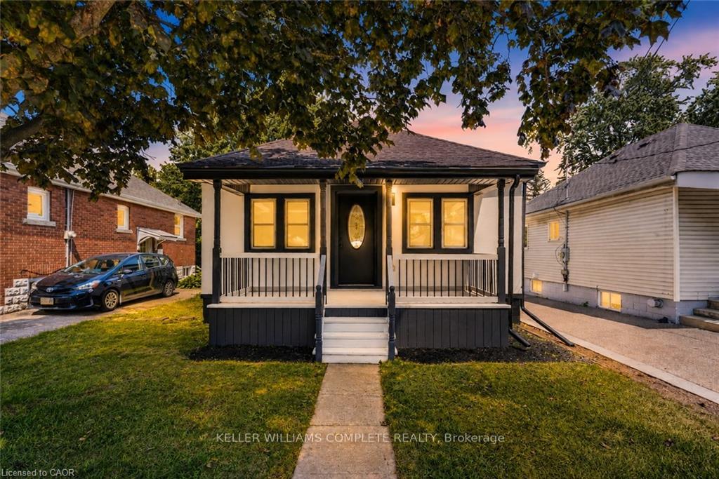 Photo of 43 Brucedale Avenue E