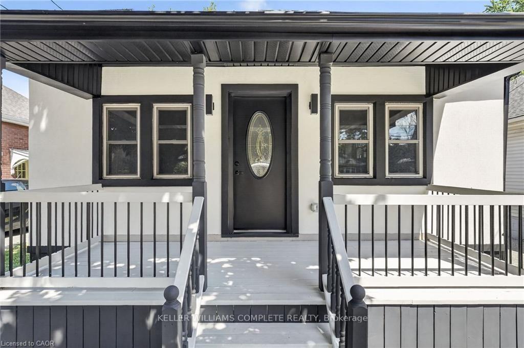 Photo 3 of 43 Brucedale Avenue E, Hamilton, Centremount — HOMEH