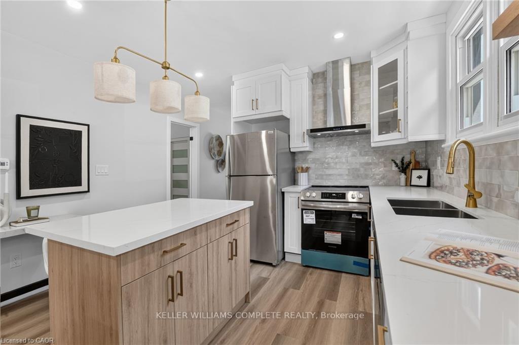 Photo 10 of 43 Brucedale Avenue E, Hamilton, Centremount — HOMEH
