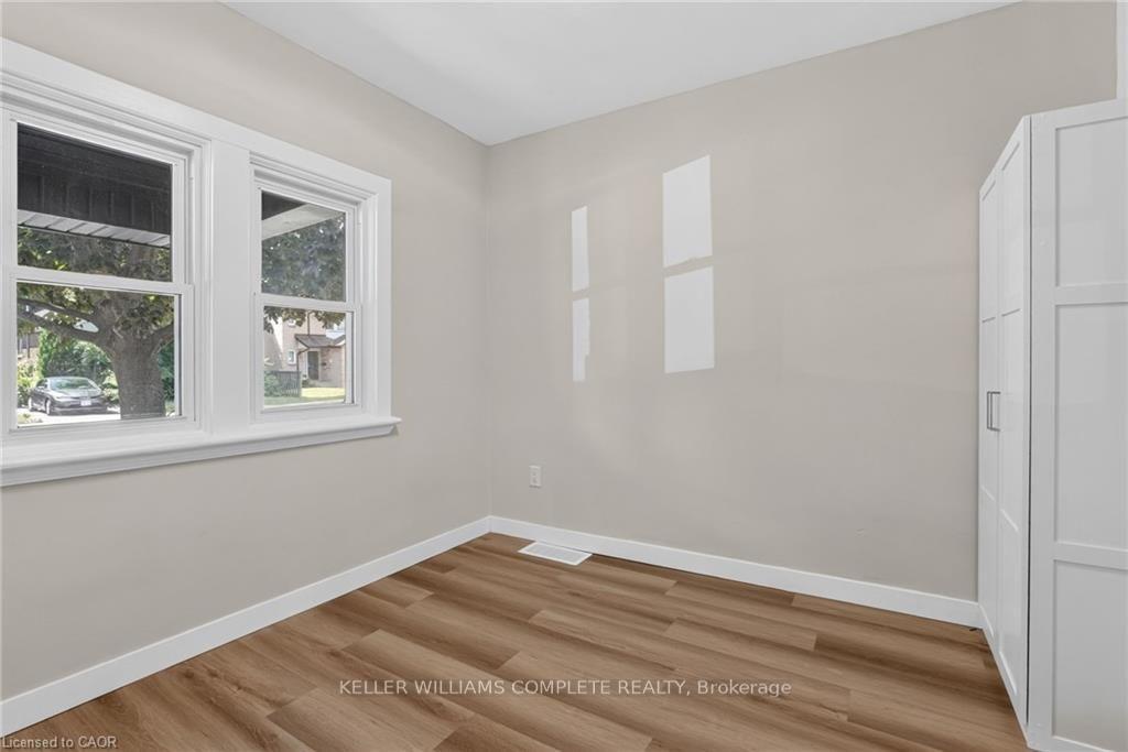 Photo 20 of 43 Brucedale Avenue E, Hamilton, Centremount — HOMEH