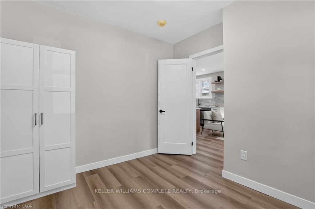 Photo 21 of 43 Brucedale Avenue E, Hamilton, Centremount — HOMEH