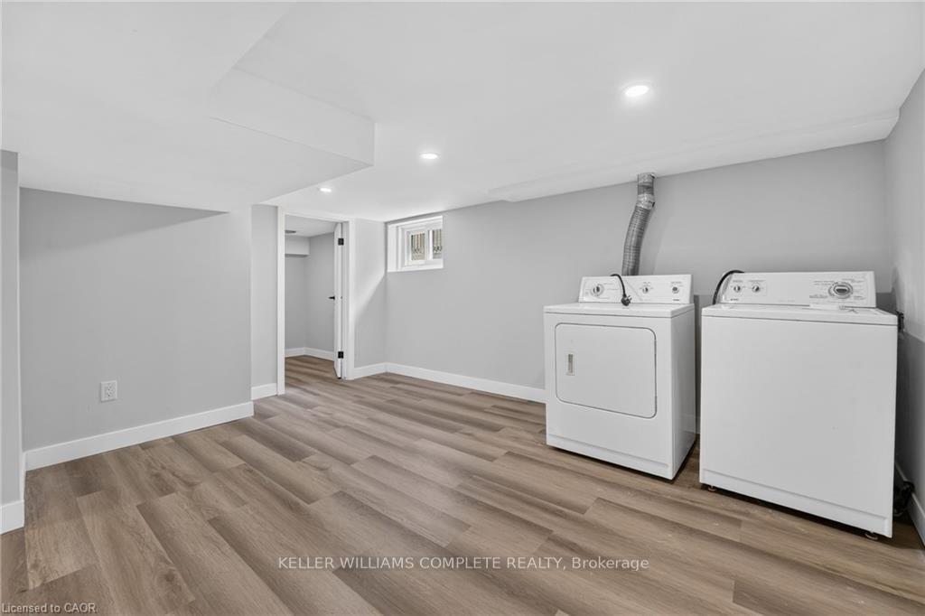 Photo 25 of 43 Brucedale Avenue E, Hamilton, Centremount — HOMEH