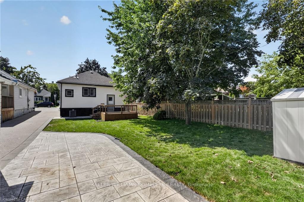 Photo 35 of 43 Brucedale Avenue E, Hamilton, Centremount — HOMEH