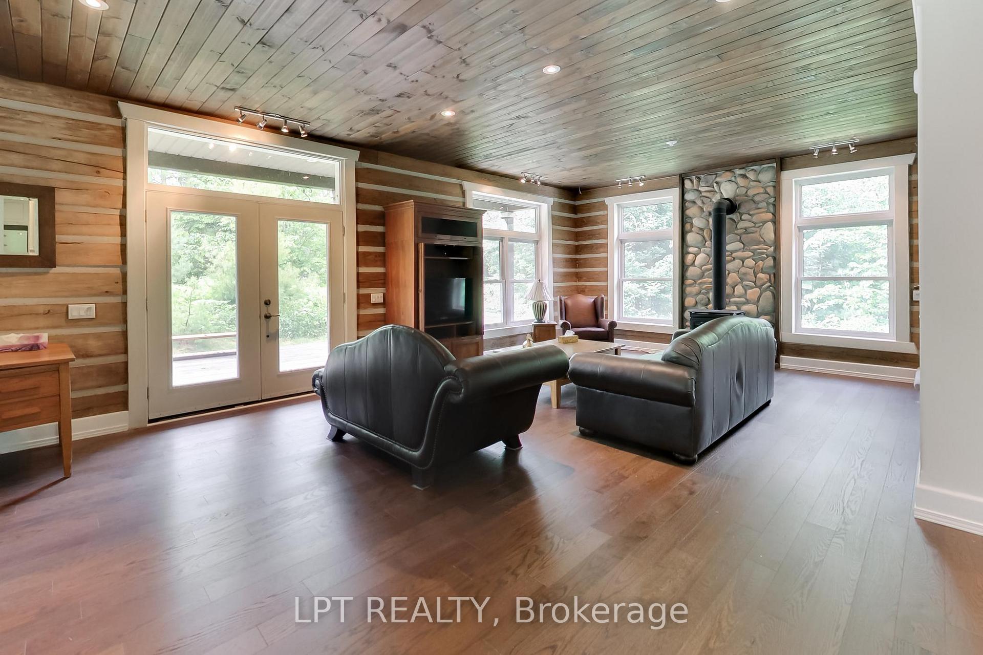Photo 11 of 1039 Ben Lake Road E, Gravenhurst, Ryde — HOMEH