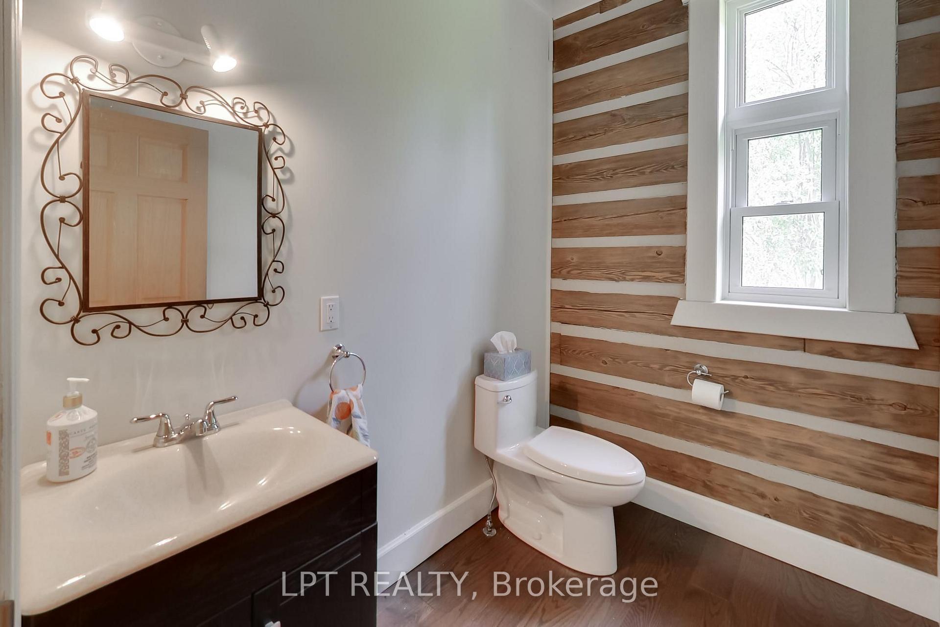 Photo 16 of 1039 Ben Lake Road E, Gravenhurst, Ryde — HOMEH