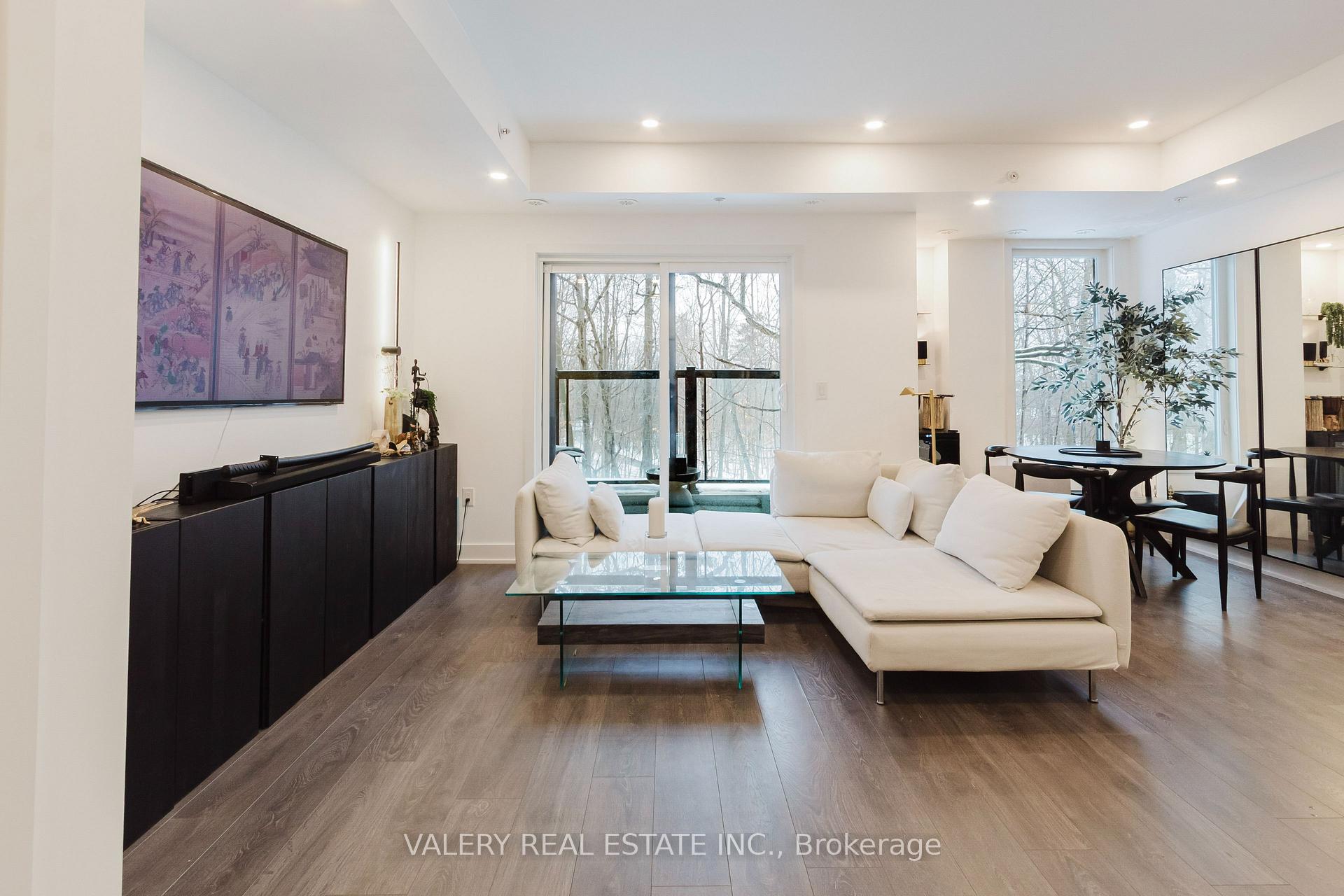 Photo 6 of Unit 16, 3492 Widdicombe Way, Mississauga, Erin Mills — HOMEH