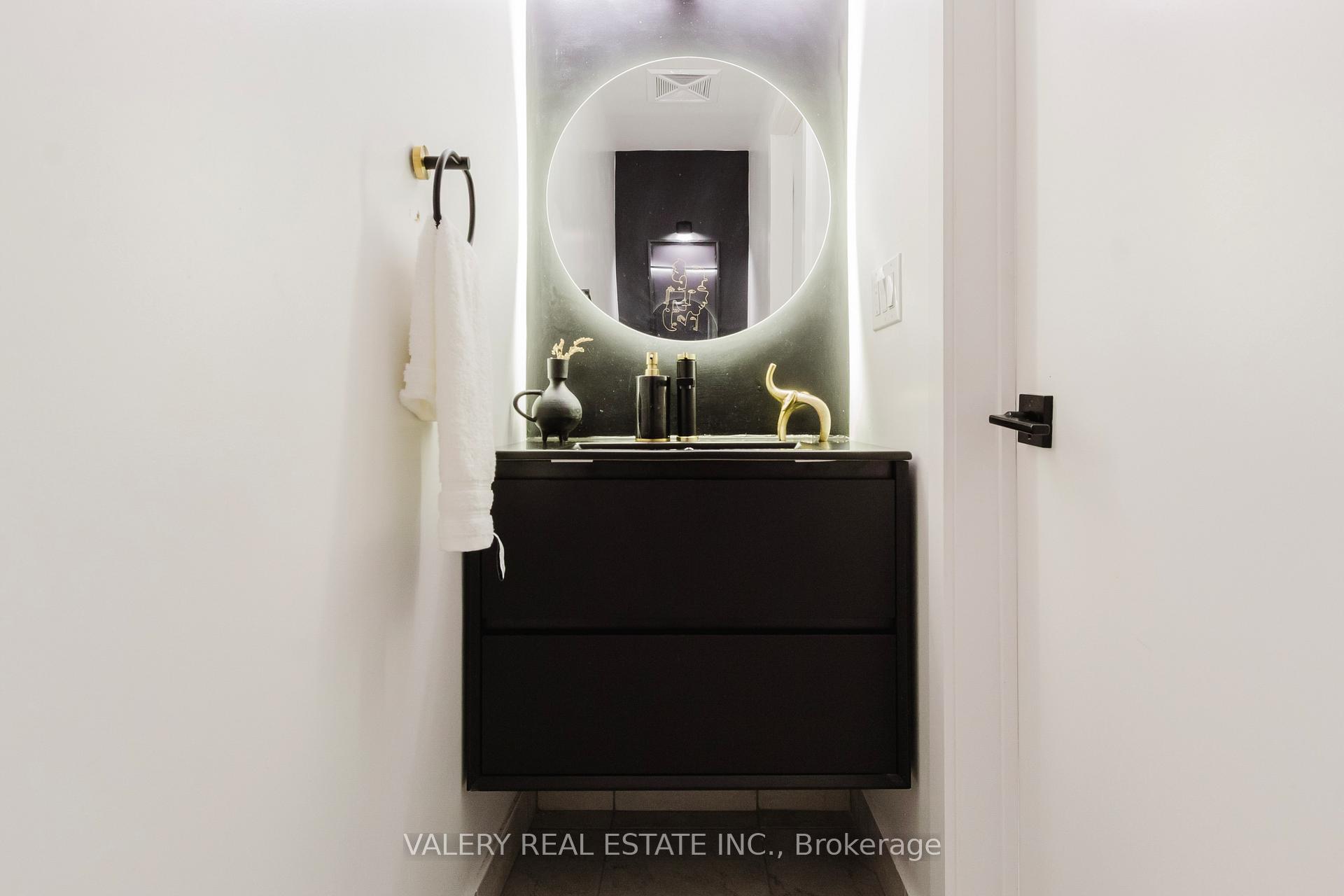 Photo 15 of Unit 16, 3492 Widdicombe Way, Mississauga, Erin Mills — HOMEH