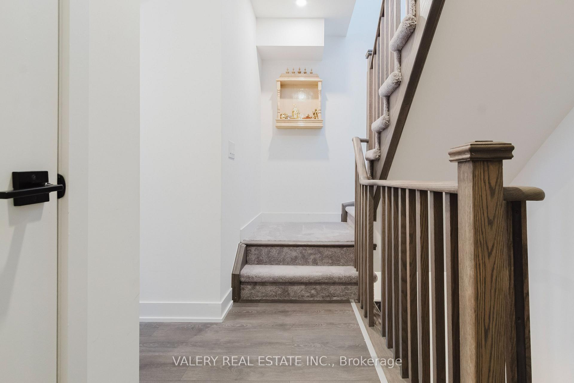 Photo 17 of Unit 16, 3492 Widdicombe Way, Mississauga, Erin Mills — HOMEH