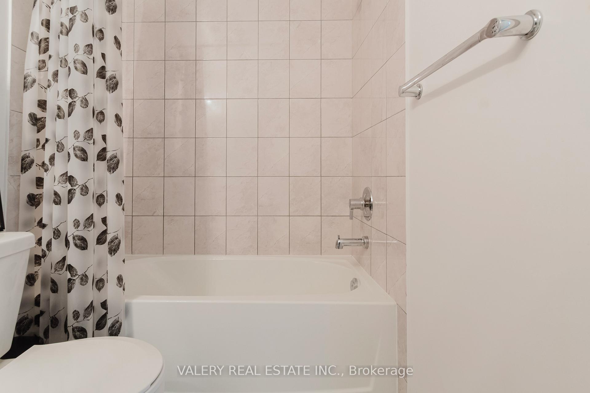 Photo 25 of Unit 16, 3492 Widdicombe Way, Mississauga, Erin Mills — HOMEH