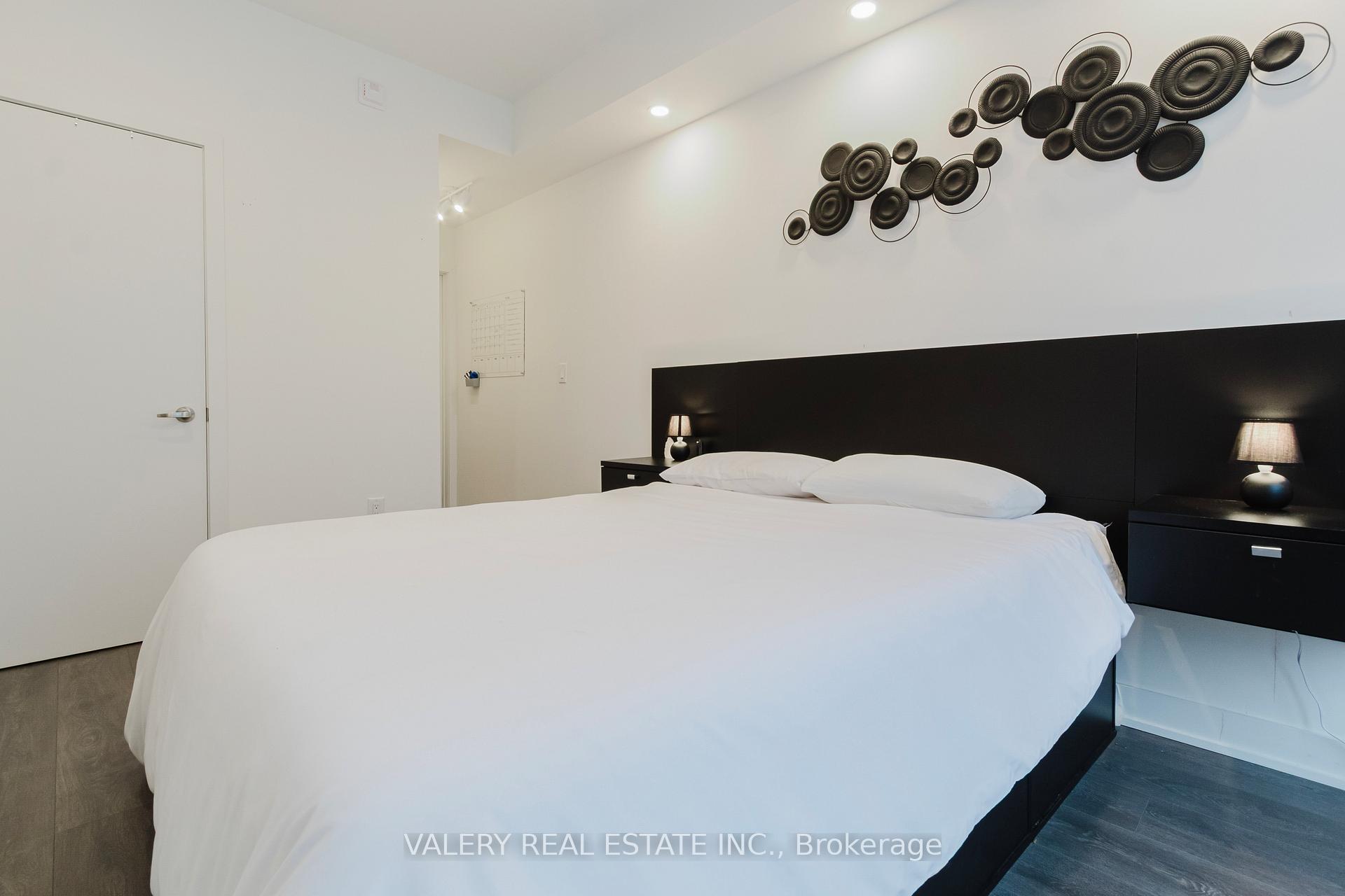 Photo 35 of Unit 16, 3492 Widdicombe Way, Mississauga, Erin Mills — HOMEH