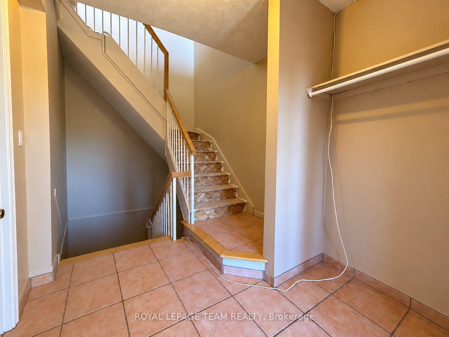 Photo 3 of Unit 201, 455 Canteval Terrace, Ottawa, Fallingbrook/Pineridge — HOMEH