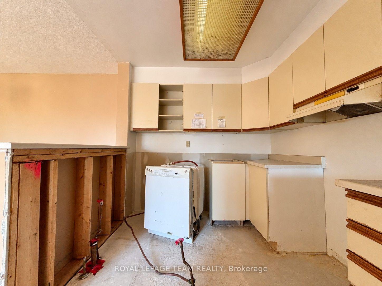Photo 9 of Unit 201, 455 Canteval Terrace, Ottawa, Fallingbrook/Pineridge — HOMEH