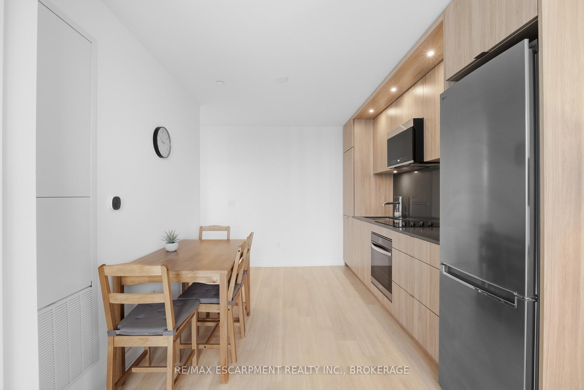 Photo 7 of Unit 2010, 60 Central Park Road Way, Etobicoke, Islington-City Centre West — HOMEH