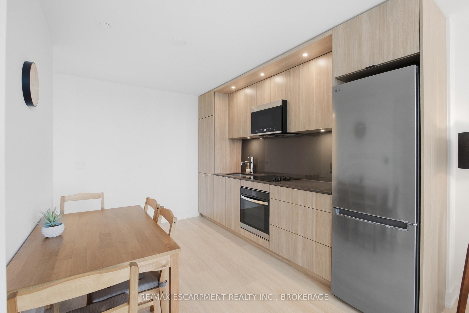 Photo 8 of Unit 2010, 60 Central Park Road Way, Etobicoke, Islington-City Centre West — HOMEH