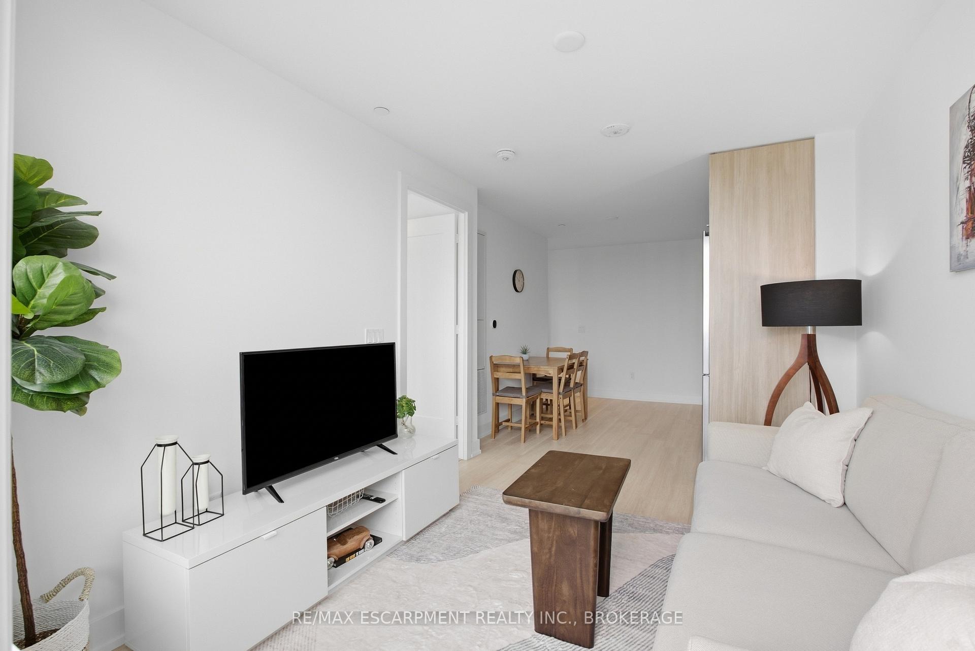 Photo 13 of Unit 2010, 60 Central Park Road Way, Etobicoke, Islington-City Centre West — HOMEH
