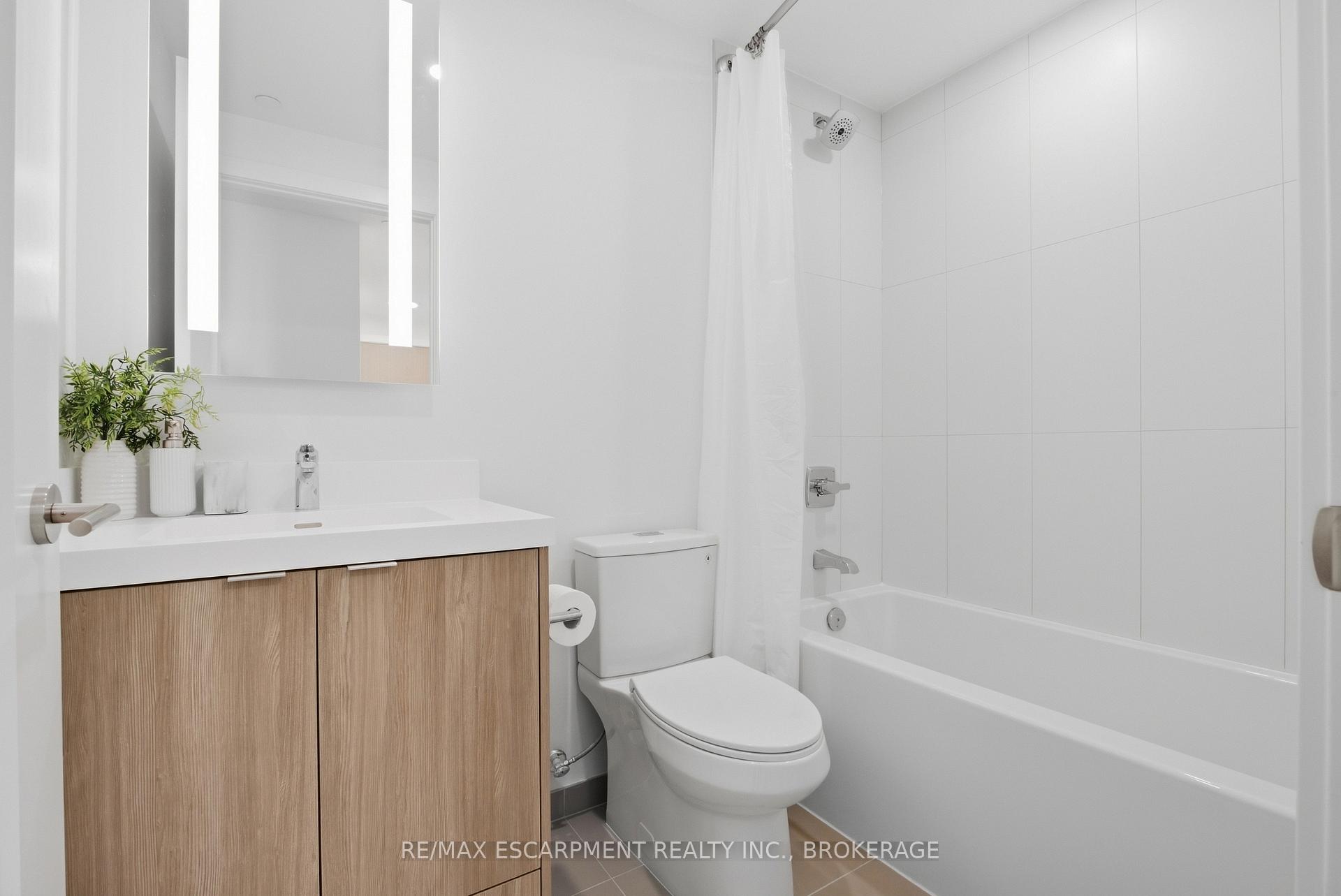 Photo 18 of Unit 2010, 60 Central Park Road Way, Etobicoke, Islington-City Centre West — HOMEH