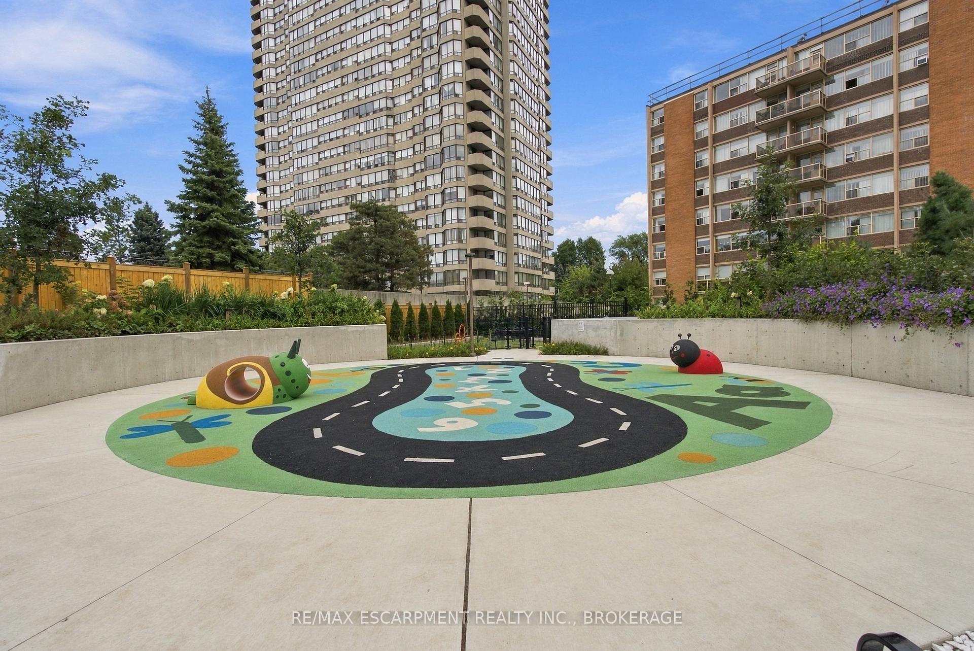 Photo 33 of Unit 2010, 60 Central Park Road Way, Etobicoke, Islington-City Centre West — HOMEH