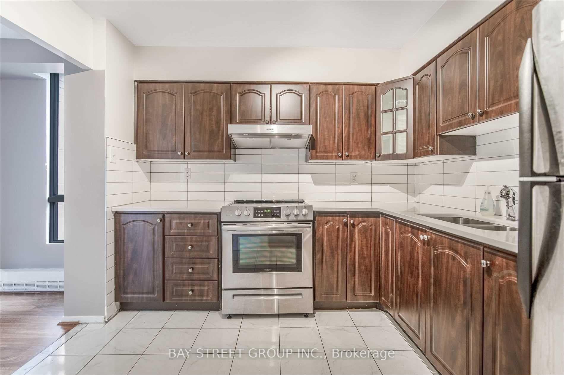 Photo 3 of Unit 203, 1705 McCowan Road, Scarborough, Agincourt South-Malvern West — HOMEH