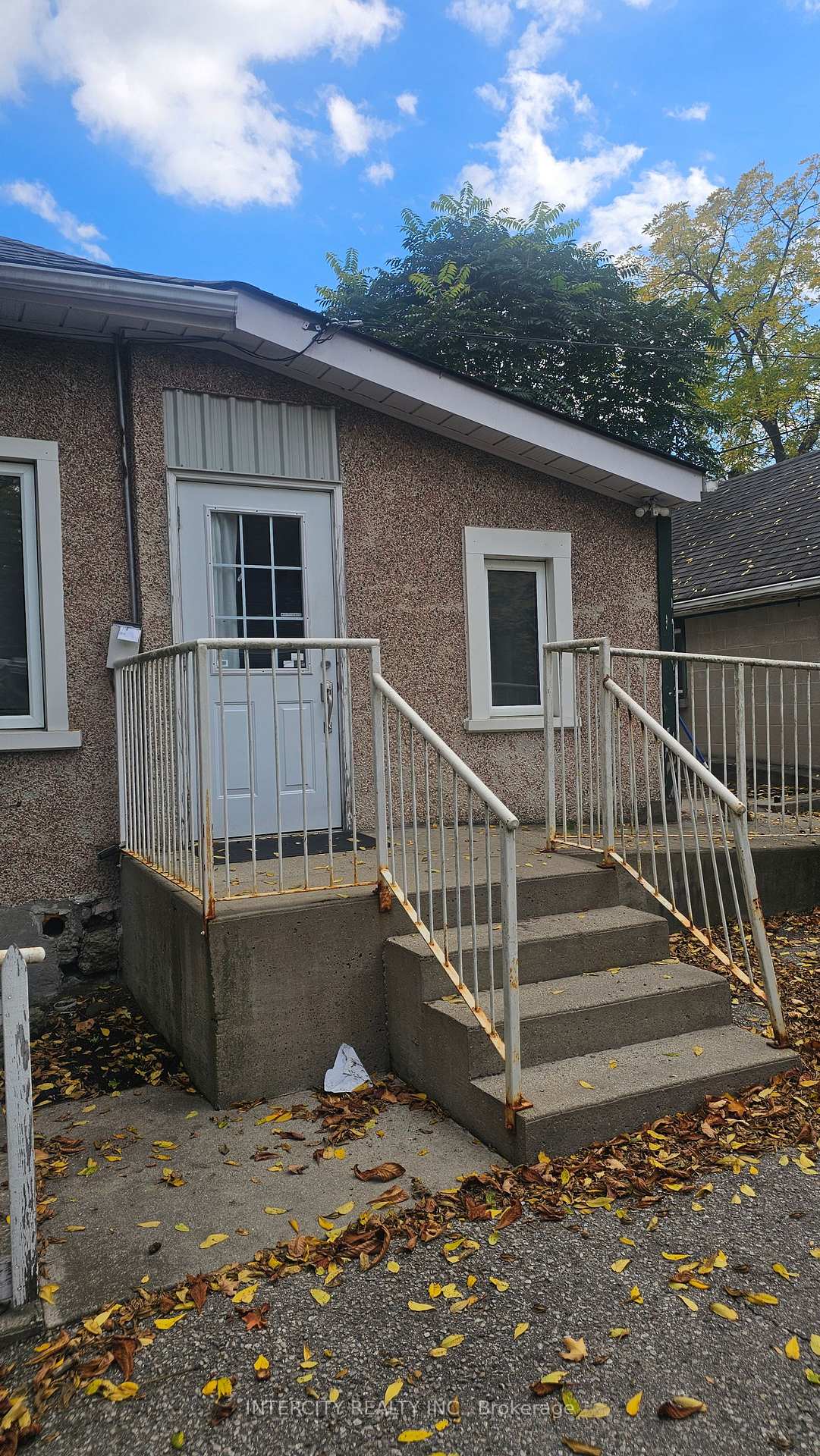 Photo 3 of 44 Cardigan Street, Guelph, Downtown — HOMEH