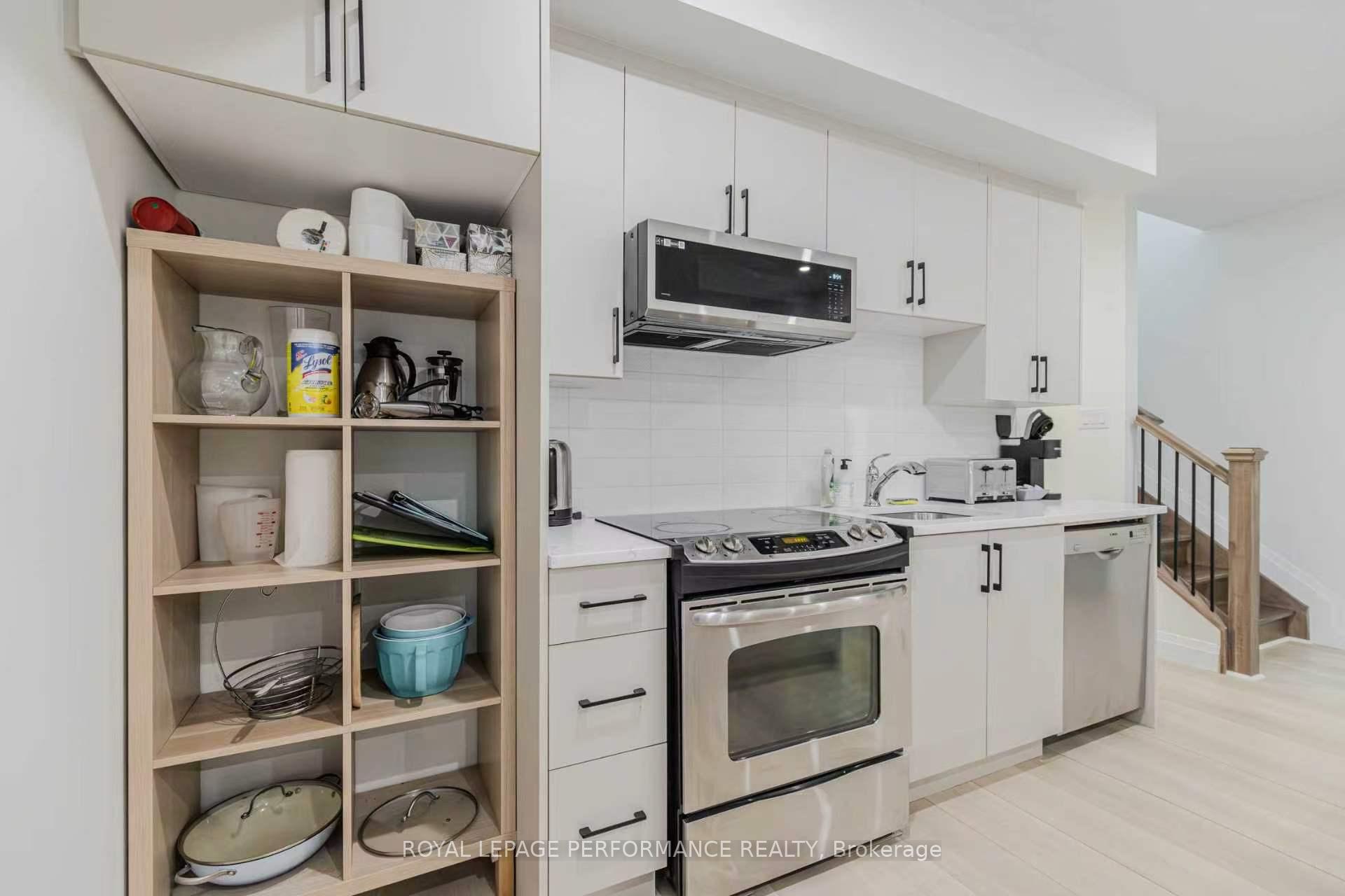Photo 9 of Unit Unit B, 819 Aaron Avenue, Ottawa, McKellar Heights/Glabar Park — HOMEH