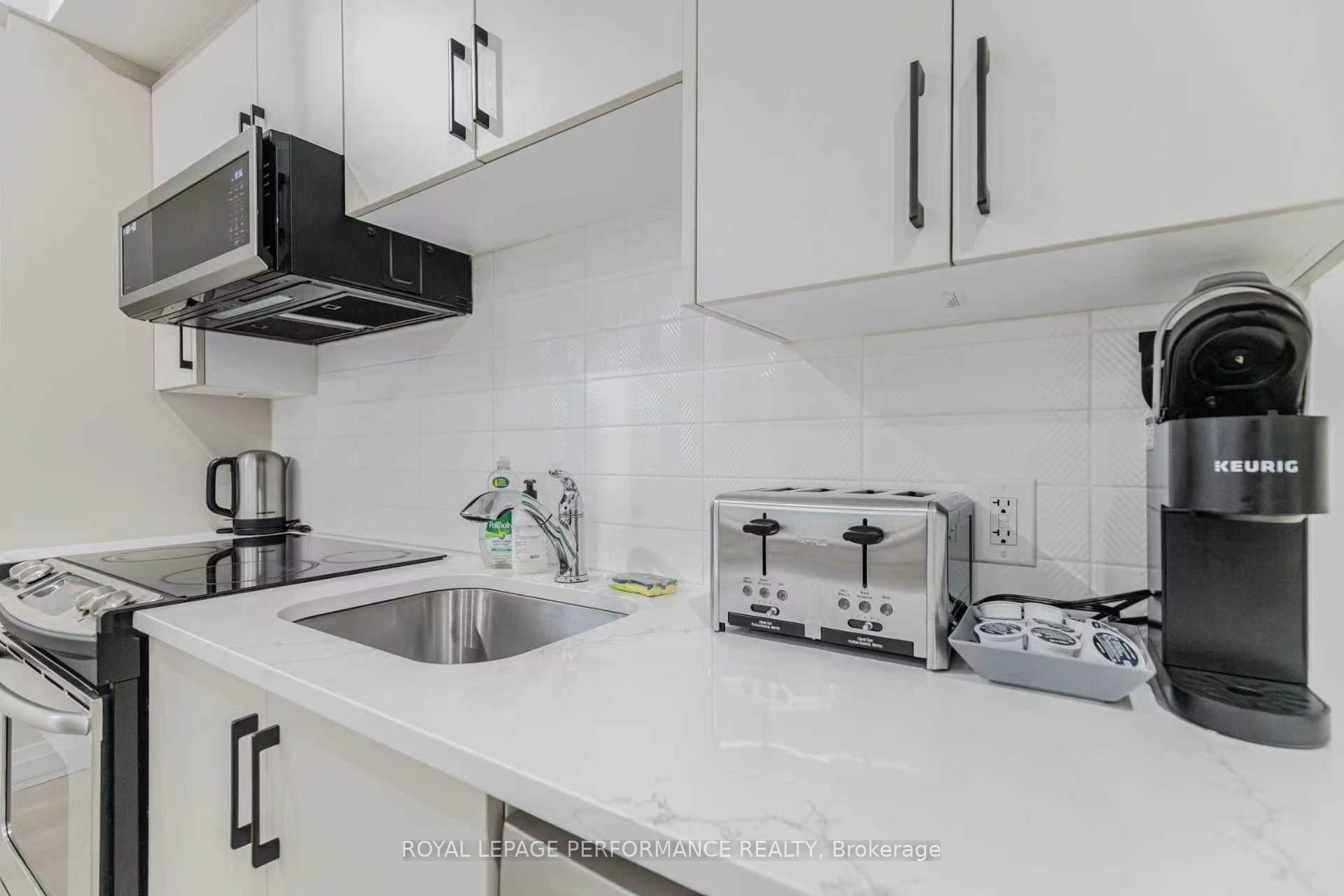 Photo 13 of Unit Unit B, 819 Aaron Avenue, Ottawa, McKellar Heights/Glabar Park — HOMEH