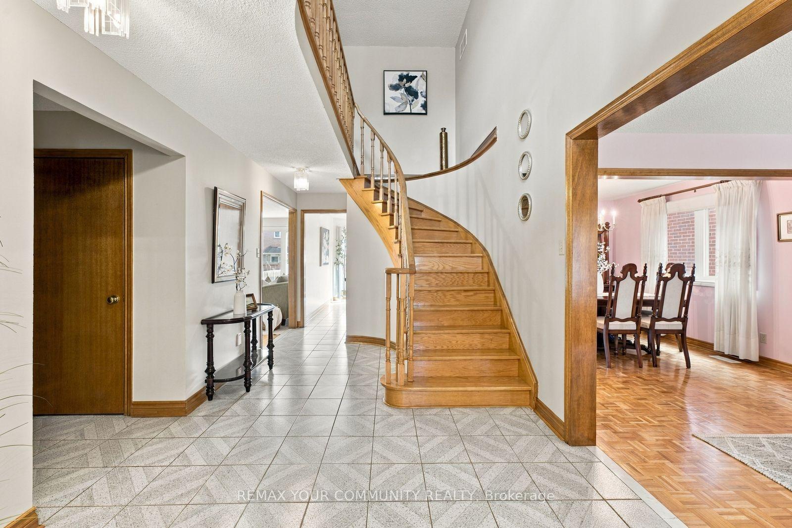 Photo 6 of 49 Trevor Street, Vaughan, East Woodbridge — HOMEH