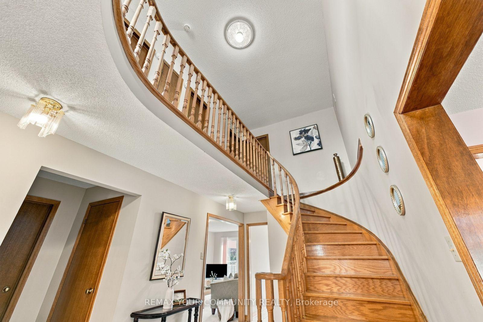 Photo 7 of 49 Trevor Street, Vaughan, East Woodbridge — HOMEH