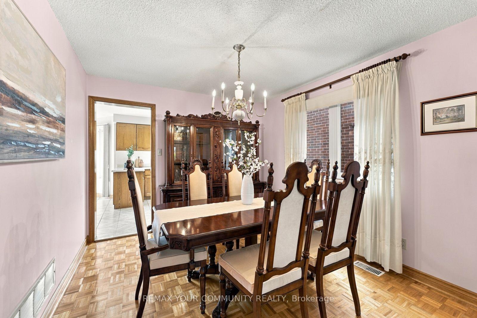 Photo 11 of 49 Trevor Street, Vaughan, East Woodbridge — HOMEH