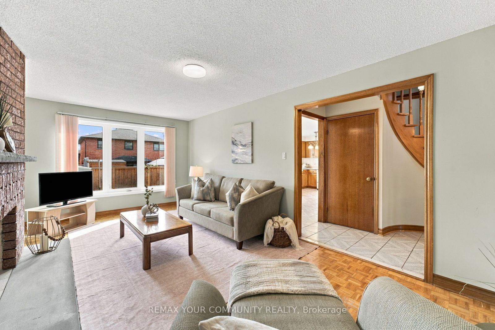 Photo 20 of 49 Trevor Street, Vaughan, East Woodbridge — HOMEH