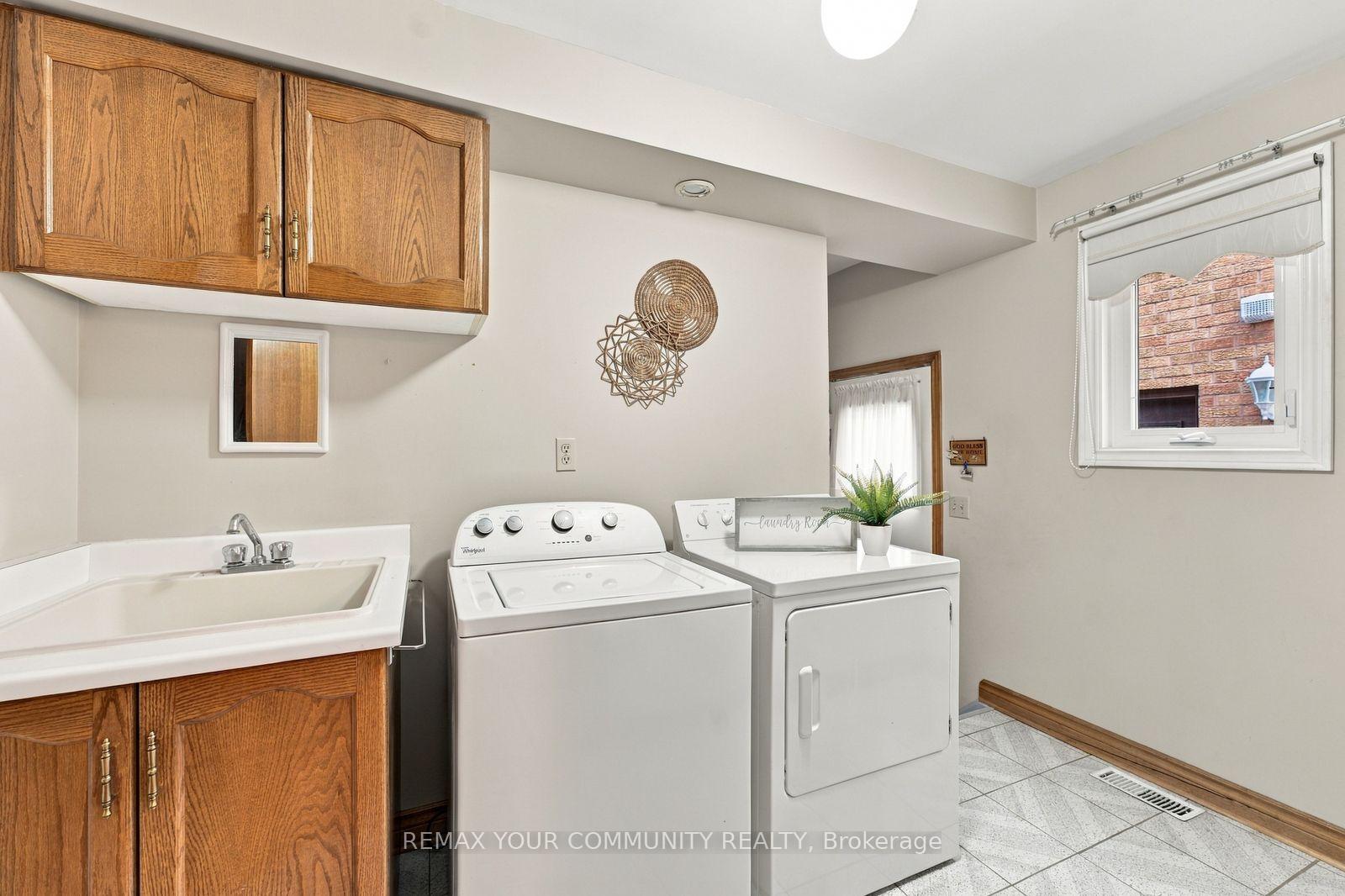 Photo 24 of 49 Trevor Street, Vaughan, East Woodbridge — HOMEH