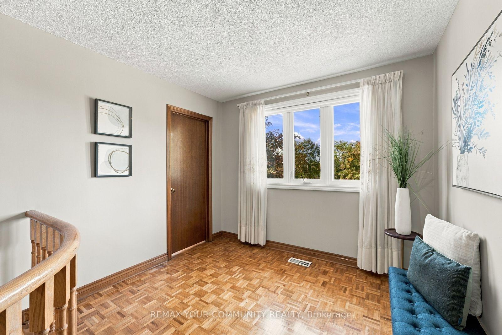 Photo 28 of 49 Trevor Street, Vaughan, East Woodbridge — HOMEH