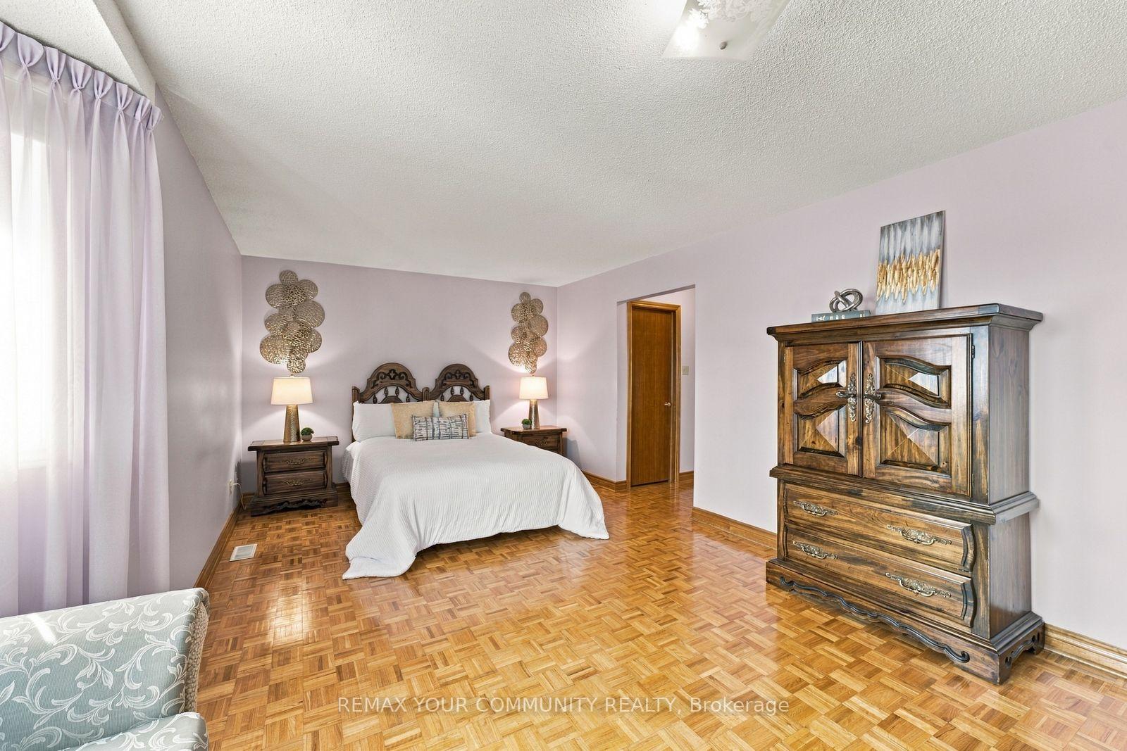 Photo 30 of 49 Trevor Street, Vaughan, East Woodbridge — HOMEH