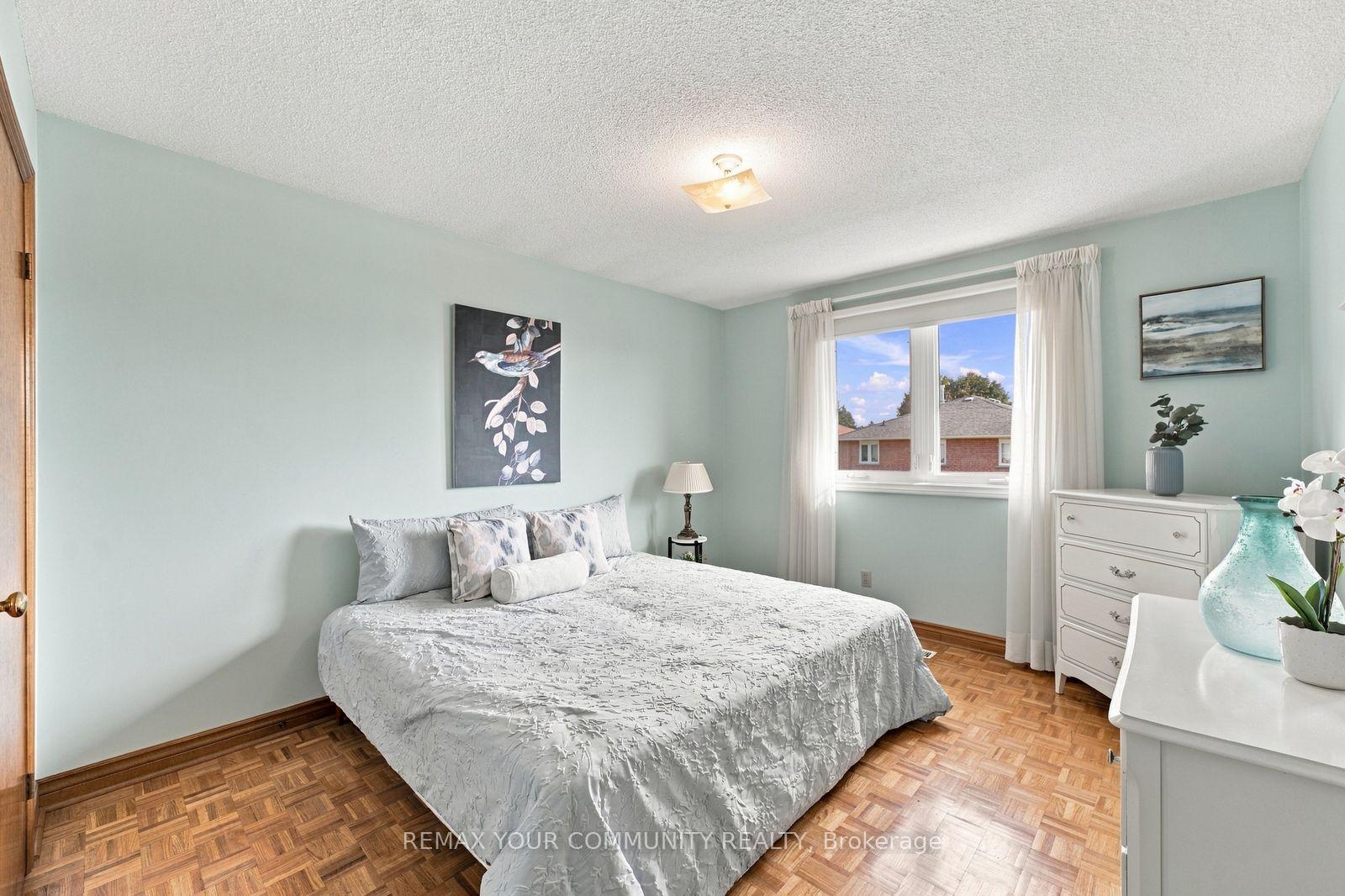 Photo 33 of 49 Trevor Street, Vaughan, East Woodbridge — HOMEH
