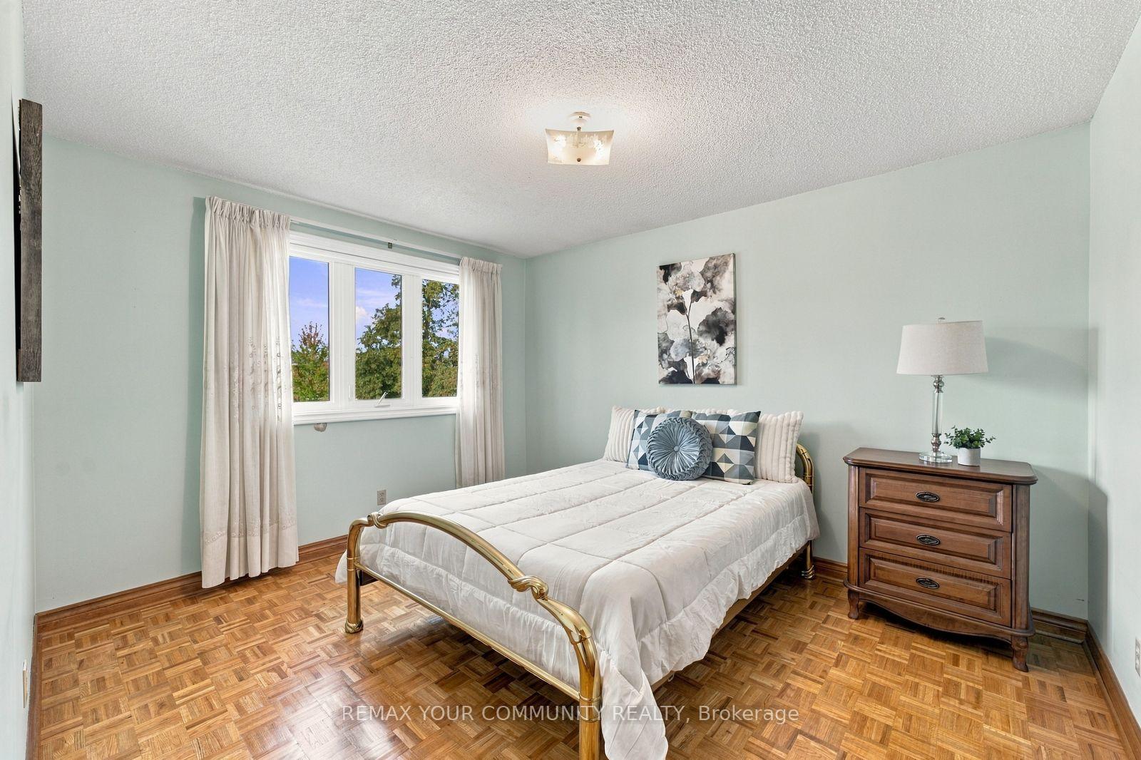 Photo 34 of 49 Trevor Street, Vaughan, East Woodbridge — HOMEH