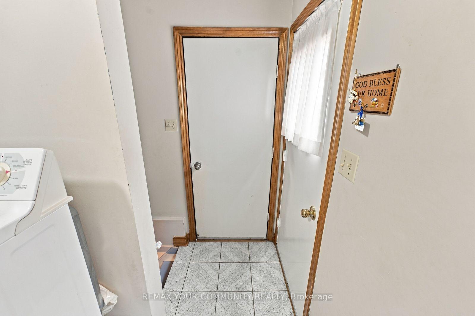 Photo 39 of 49 Trevor Street, Vaughan, East Woodbridge — HOMEH