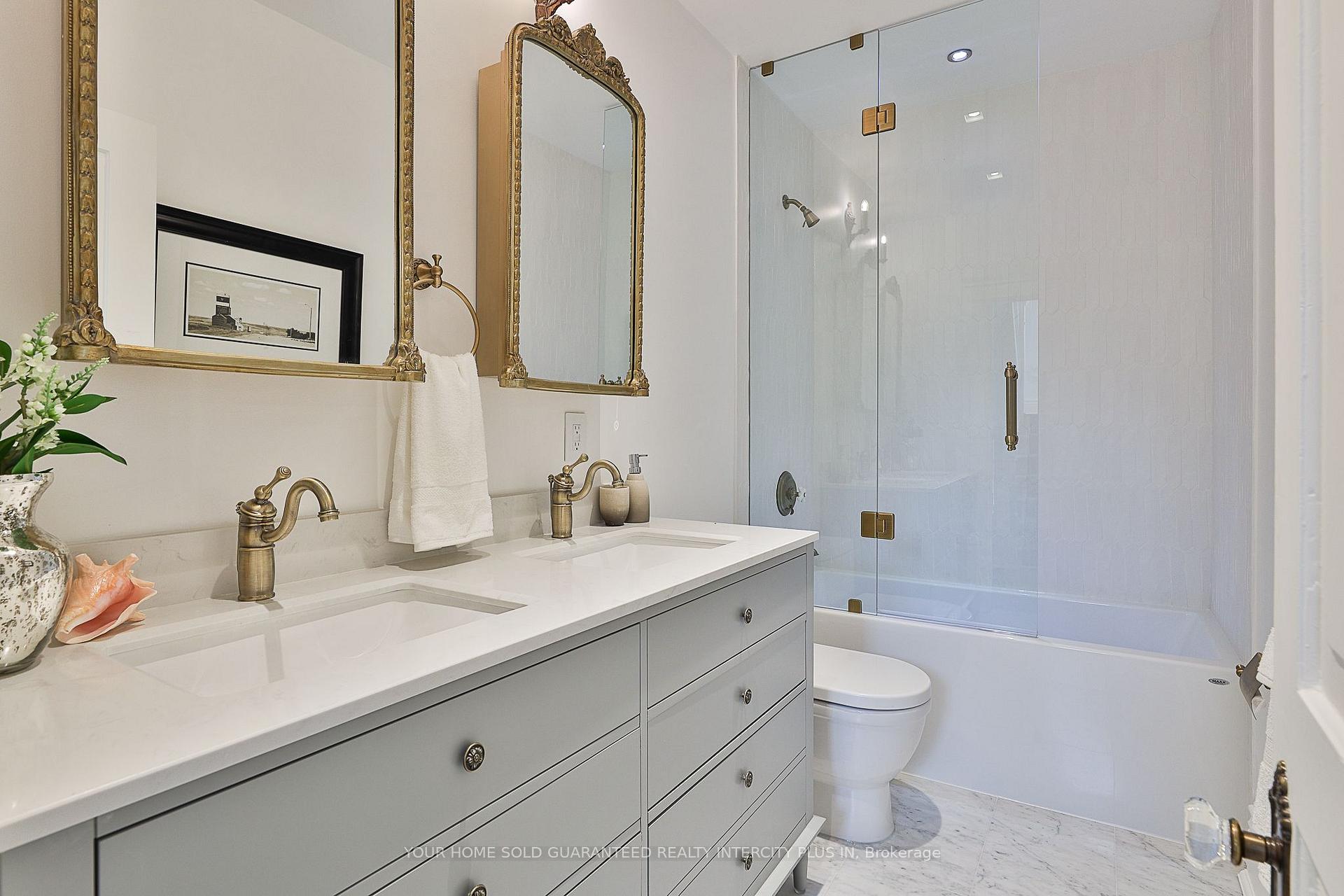 Photo 4 of 262 Roncesvalles Avenue, Toronto, High Park-Swansea — HOMEH