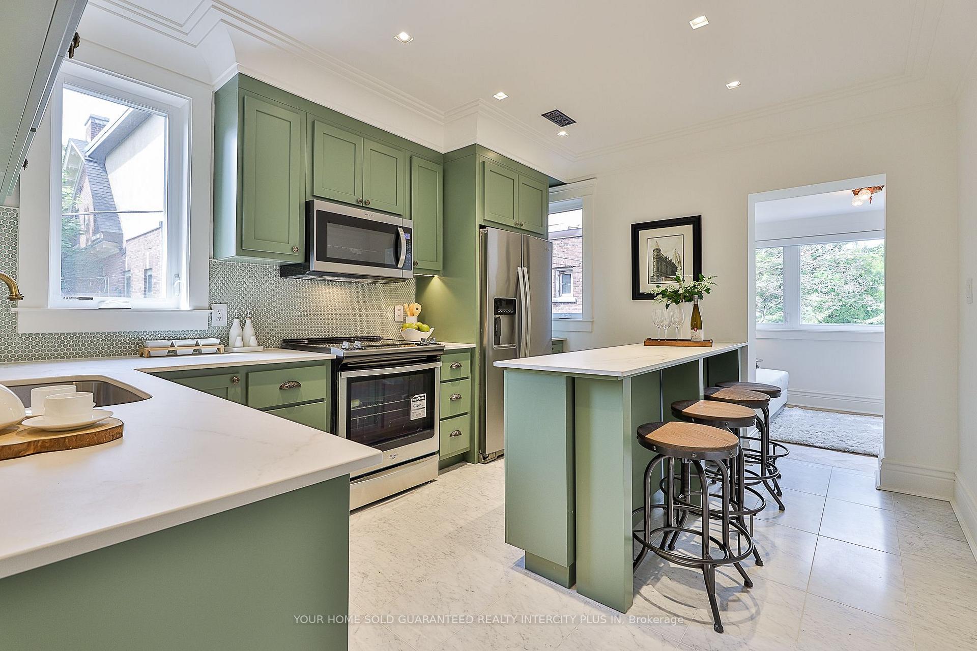 Photo 11 of 262 Roncesvalles Avenue, Toronto, High Park-Swansea — HOMEH