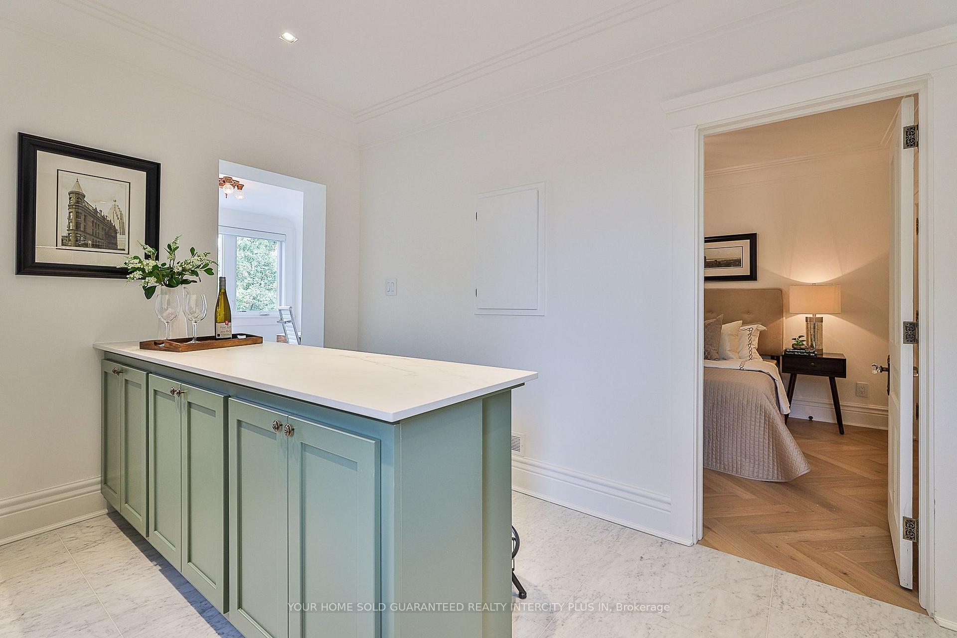 Photo 13 of 262 Roncesvalles Avenue, Toronto, High Park-Swansea — HOMEH