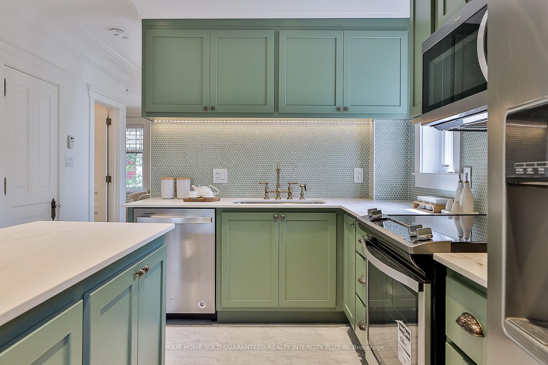 Photo 14 of 262 Roncesvalles Avenue, Toronto, High Park-Swansea — HOMEH
