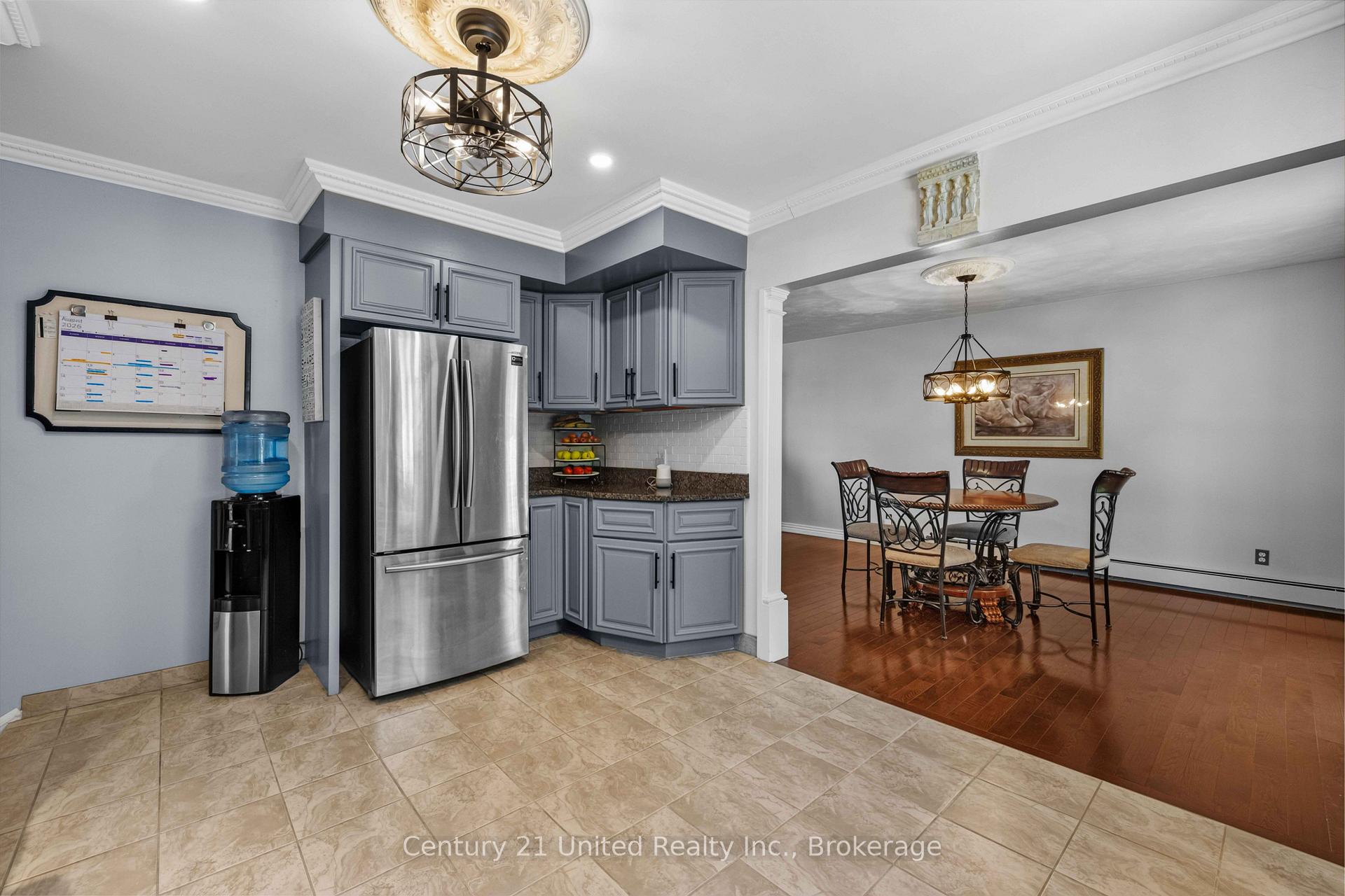 Photo 14 of 214 Hillview Drive, Peterborough, Northcrest Ward 5 — HOMEH