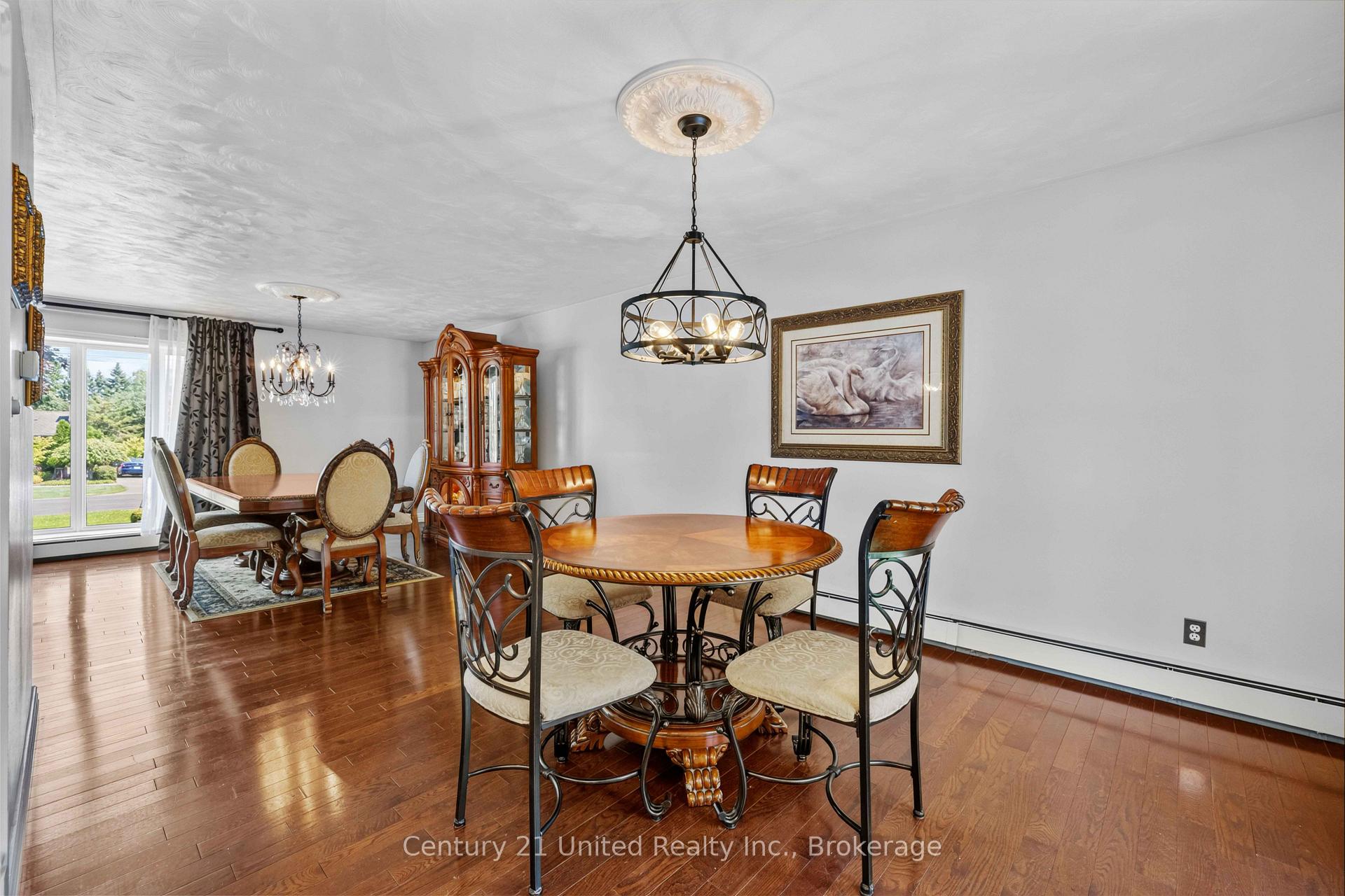 Photo 16 of 214 Hillview Drive, Peterborough, Northcrest Ward 5 — HOMEH