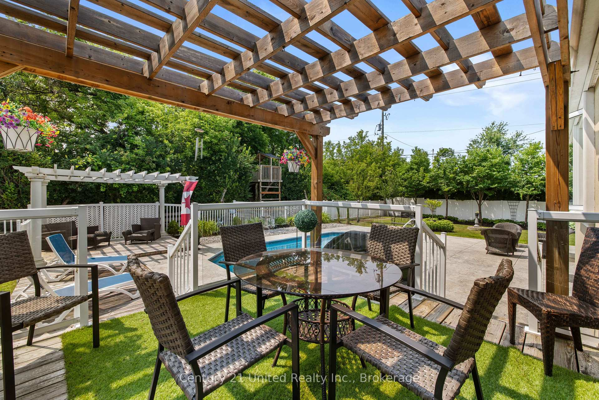 Photo 39 of 214 Hillview Drive, Peterborough, Northcrest Ward 5 — HOMEH