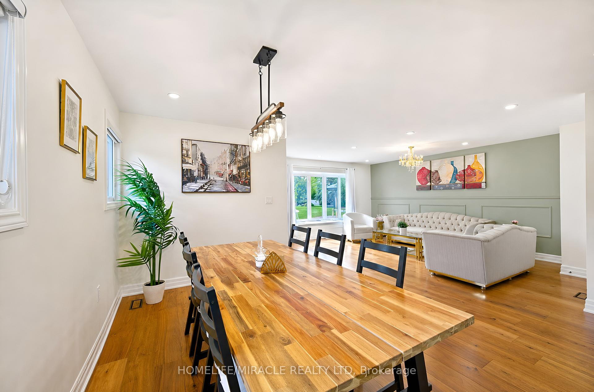 Photo 10 of 29 Holmes Drive, Caledon, Mono Mills — HOMEH